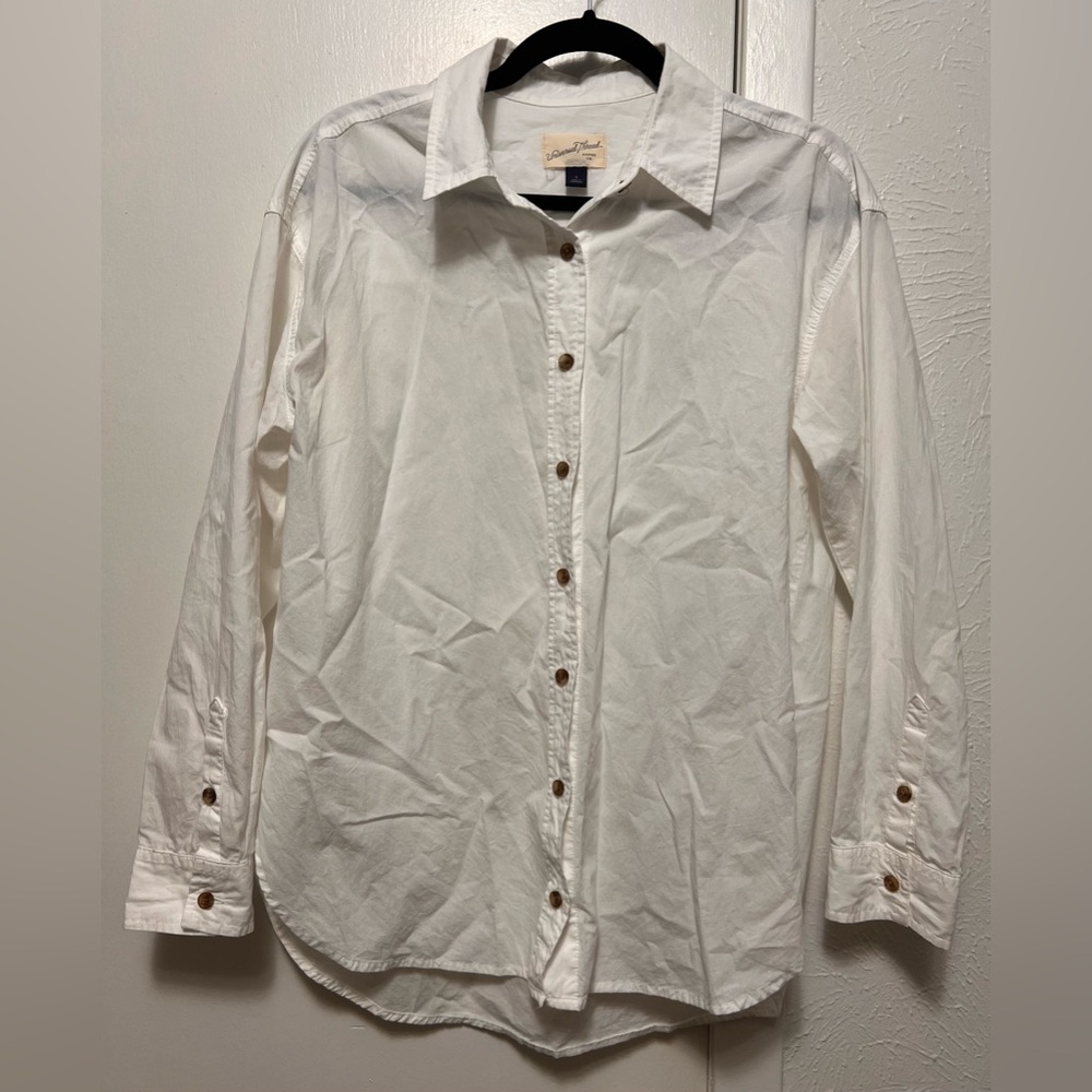 Universal Thread White Casual Button-Down Oversized Fit Shirt Size S